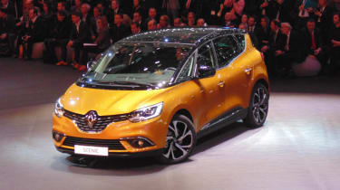 Renault Scenic Geneva - front three quarter