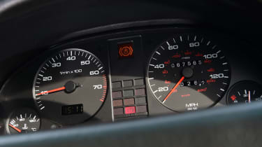 Audi 80 - dials