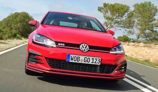 Volkswagen Golf GTI 2017 facelift red - front tracking 3