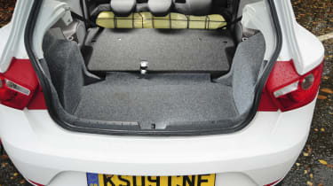 SEAT Ibiza Ecomotive Vs. Ford Firsta ECOnetic
