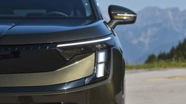 Skoda Peaq 2026 - front light