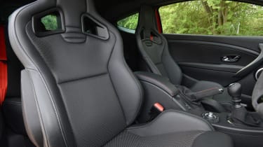 Renault Megane RS 275 Cup-S 2016 front seats