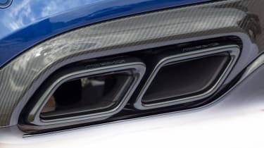 Mercedes-AMG C 63 S Coupe pipes