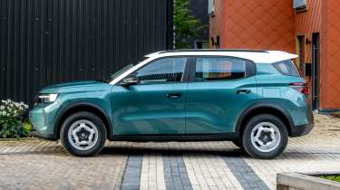 Vauxhall Frontera Hybrid - side profile