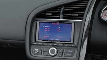 Audi R8 V8 Spyder interior screen
