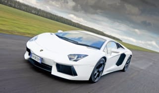 Lamborghini Aventador front tracking