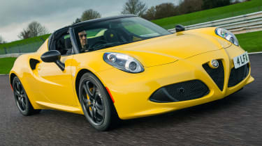 Alfa Romeo 4C Spider - front