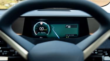 DS No8 Hybrid - dials