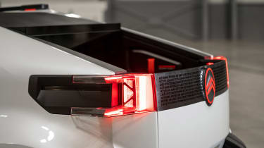Citroen Oli concept - rear light