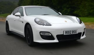 Porsche Panamera GTS front tracking