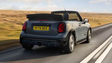 MINI Cooper Convertible - rear tracking