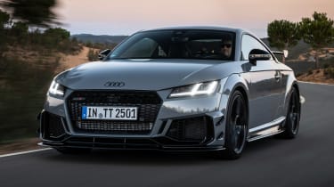 Audi TT RS Iconic Edition - front action