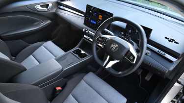 MG4 Urban - dashboard