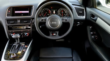 Audi Q5 2.0 TFSI S line interior