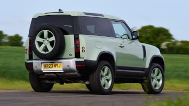 Land Rover Defender - rear cornering