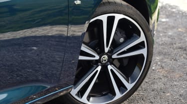 Vauxhall Insignia Grand Sport - wheel detail