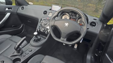 Peugeot RCZ THP 200 interior