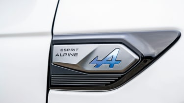 Renault Arkana Esprit Alpine badge