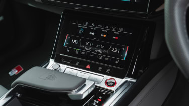 Audi SQ8 Sportback e-tron - climate control screen