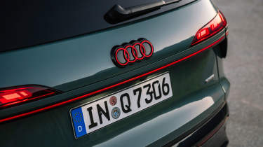Audi Q7 - rear detail
