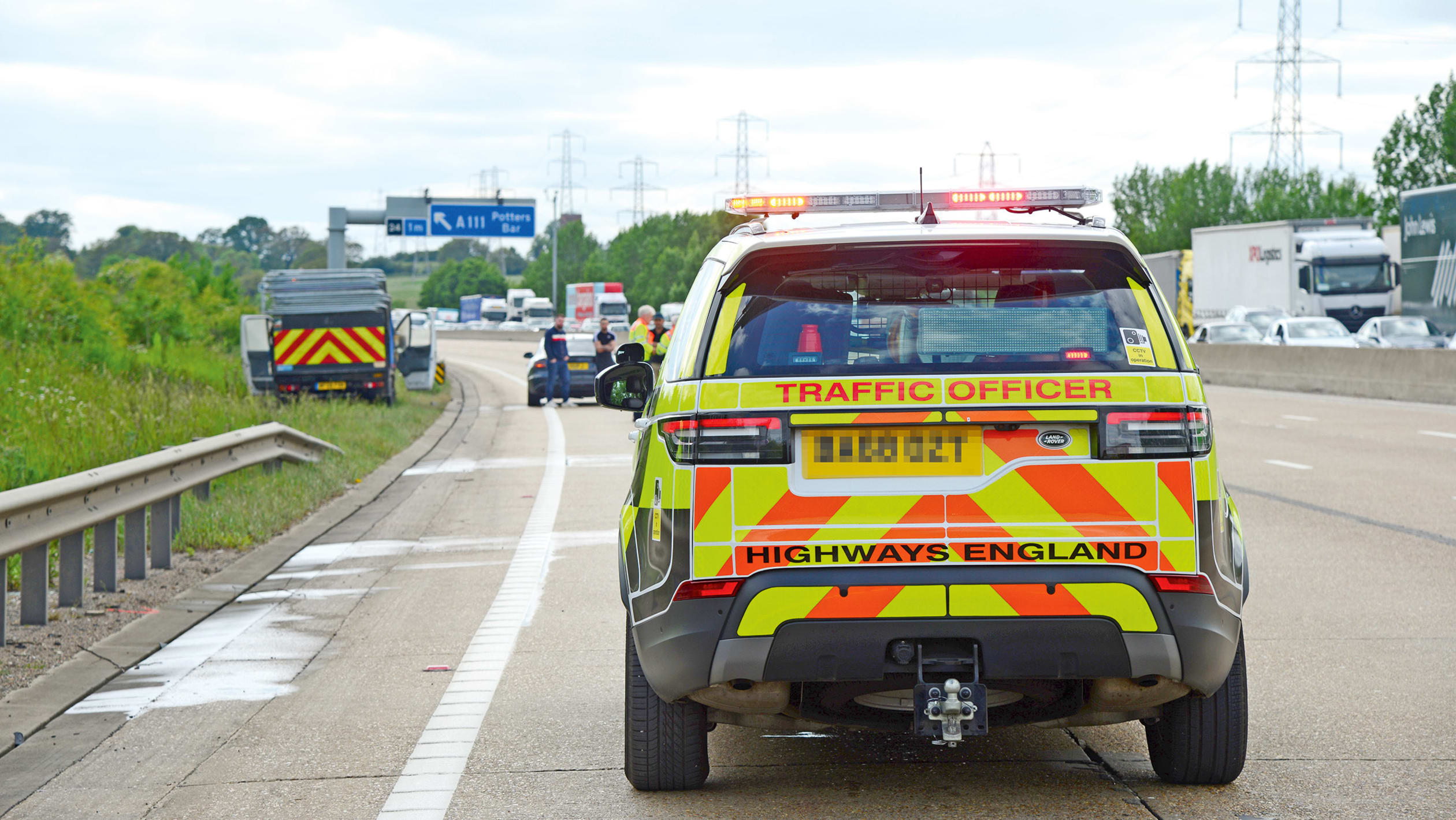 what-do-highways-england-traffic-officers-do-all-day-pictures-auto