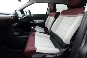 Citroen C4 Cactus - front seats