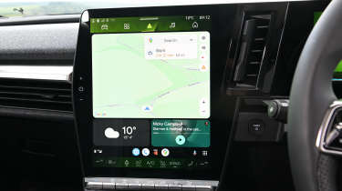 Renault Scenic E-Tech - infotainment screen 