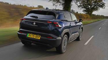 Suzuki e Vitara - alt tracking rear