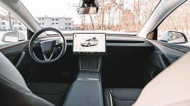 Tesla Model Y facelift - dash