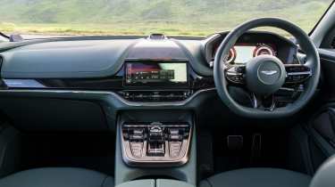 Aston Martin DBX707 - dash