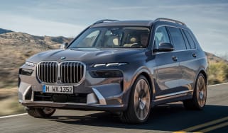 BMW X7 - front