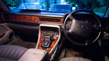 Jaguar XJ40 XJ6 Sovereign interior