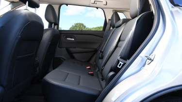 Nissan X-Trail N-Trek e-Power - rear seats