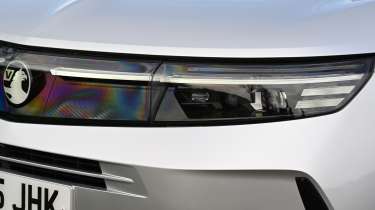 Vauxhall Grandland Hybird - front headlight