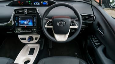 Used Toyota Prius - dash