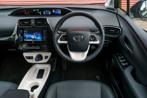 Used Toyota Prius - dash