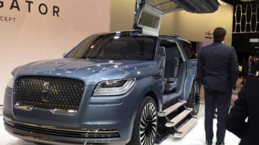 Lincoln Navigator concept at the 2016 New York show  Auto 