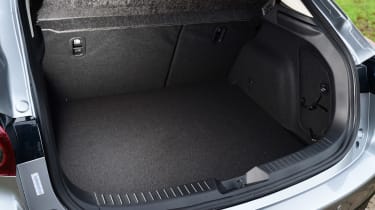 Mazda 3 - boot