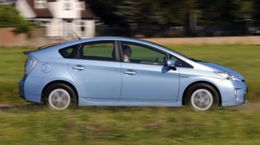 Toyota Prius Plug-in profile