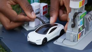 Matchbox carbon neutral Tesla Roadster