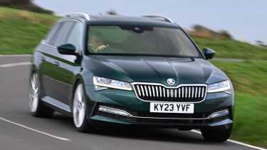 Skoda Superb Sleeper Edition - front cornering