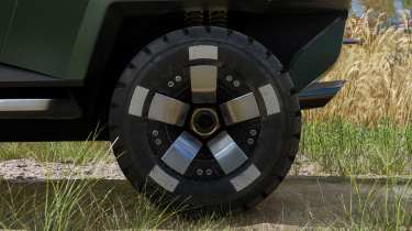 Aston Martin Dreadnought - wheel