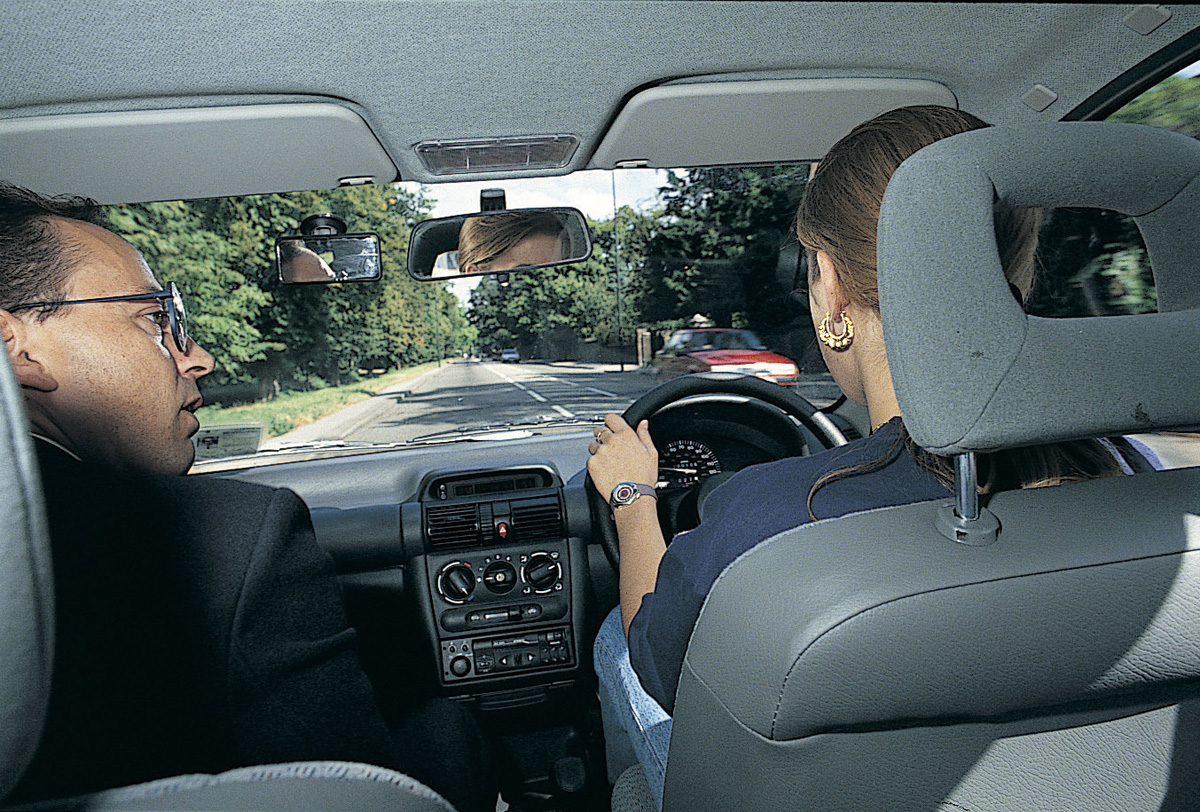 uk driving test pass rates