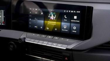 Vauxhall Astra - infotainment