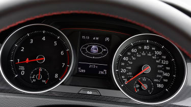 Volkswagen Golf GTI DSG speedo