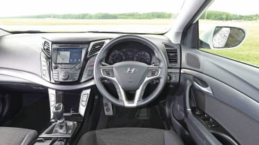 Hyundai i40 - interior