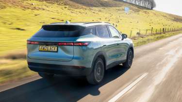 Omoda 7 - rear tracking