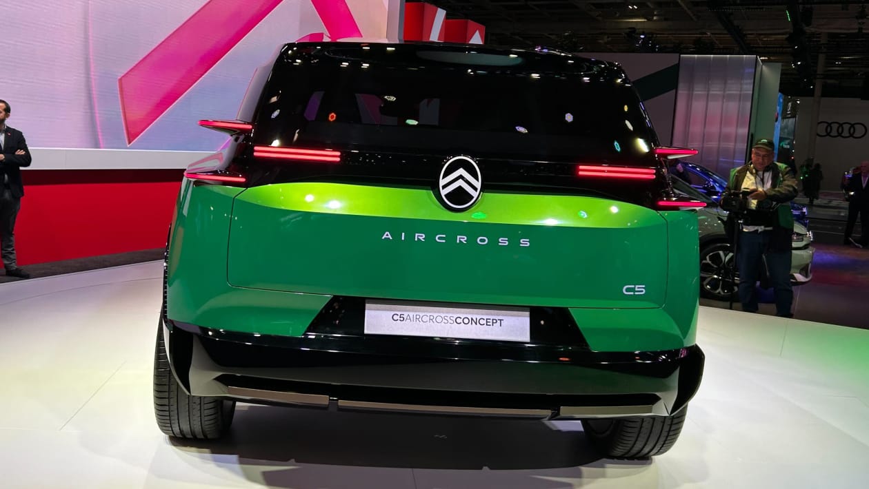 2025 - [Citroen] C5 Aircross II - Page 11 C5-Aircross-concept-rear-end_uv7ttg