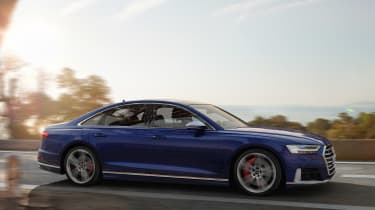Audi S8 - front action
