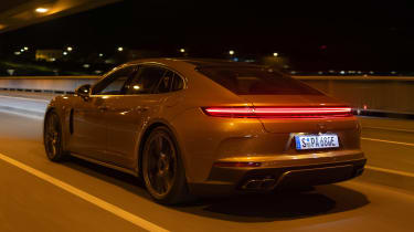 Porsche Panamera - rear action night